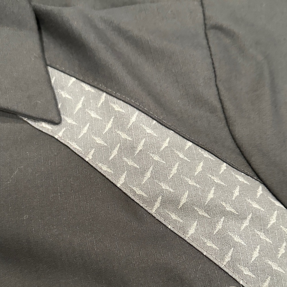 Men's Black and Gray Bowling Garage Casual Button Down Shirt from SEMA Show - Picture 3 of 9
